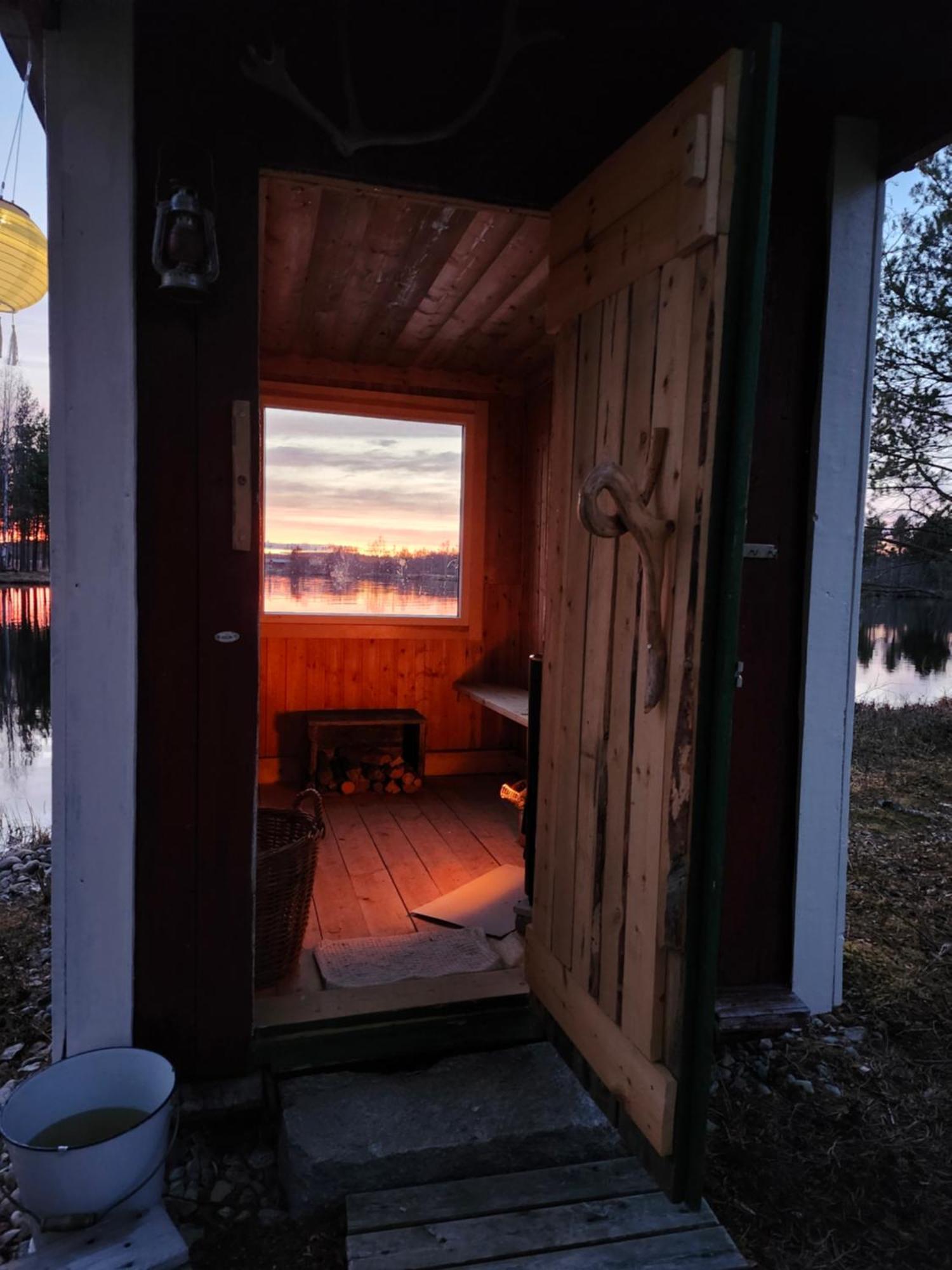 Charmig Gard Med Bastu, Strandtomt Och Utedusch I Naturskoent Omrade Sveg Exteriér fotografie